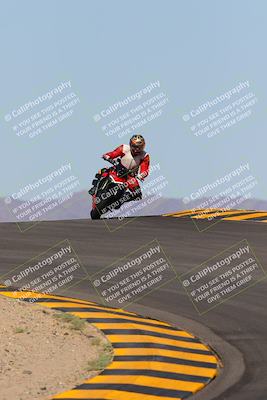 media/Oct-09-2022-SoCal Trackdays (Sun) [[95640aeeb6]]/Turns 9 and 10 (1050am)/